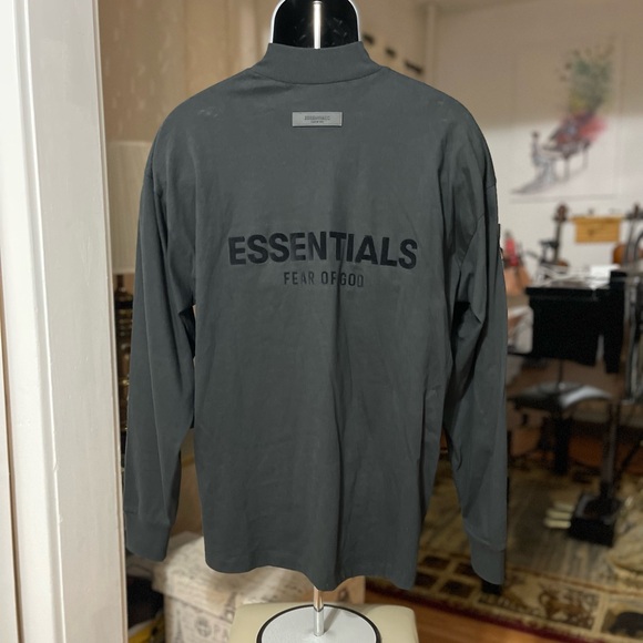 Like New Men’s Small Fear Of God Essentials Oversized Long-sleeve T-Shirt Black - Picture 10 of 15